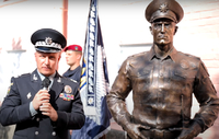 У Києві генерал поліції на свій день народження відкрив пам’ятник самому собі? (ФОТО/ВІДЕО)