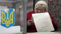На Рівненщині - порушення: спостерігач допомагав голосувати