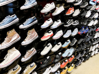 Тисячі гривень за взуття: як обманюють покупців у мультибрендових магазинах