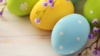 Патріотичні крашанки: фарбуємо яйця у блакитний та жовтий натуральними барвниками