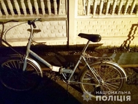 80-річний дідусь викрав «Лексус», залишивши власнику свій велосипед (ВІДЕО)