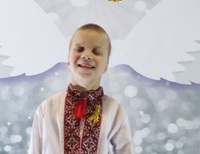 «Він не бачить, але має надзвичайний голос»: 13-річний школяр з Рівненщини представив пісню на американському фестивалі (ВІДЕО)