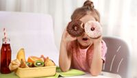 Скільки цукру має бути в раціоні дитини?