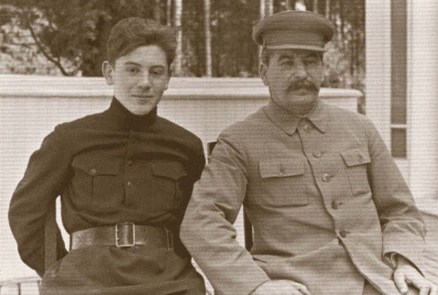 Василій був молодшим сином Сталіна