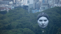 Над Токіо з’явилася гігантська голова (ВІДЕО)