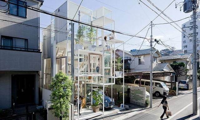 Скляний дім у Токіо. Чому б нам не зробити щось подібне у Рівном? Просто -- як Атракцію для туристів
