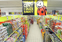 Як насправді працюється українцям: касир відомої мережі магазинів у Польщі розповів усе про роботу у супермаркеті