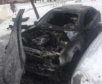 Члену міськвиконкому Рівного спалили авто з одягом для дитбудинку