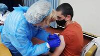 Скільки людей отримали щеплення у перший день роботи Центру вакцинації (ФОТО)