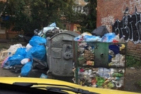 Депутати Рівного збираються розірвати договір із «Санкомом» на вивезення сміття