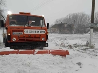 63 авто та автобуси звільнили зі снігу на Рівненщині