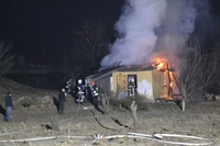 Доки усі спали: у селі поблизу Рівного загорівся будинок (ФОТО)