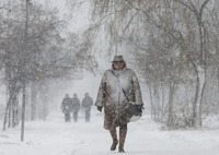 Снігопади та хуртовини сунуть в Україну