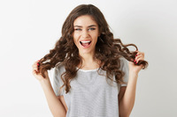 Жіночий musthave: засоби для догляду та укладки волосся