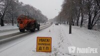 У Рівному – снігопад: на дорогах вже 5 ДТП (ФОТО)