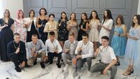 У містечку на Рівненщині міський голова вручив випускникам медалі на «каві з мером»