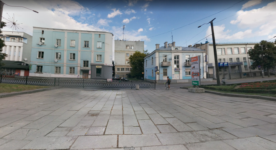Це перехід біля кінопалацу "Україна". Скрін з Google-карт