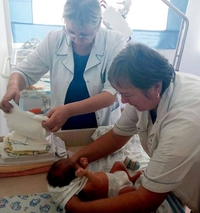 Медики дбають про немовля, залишене в Рівненському перинатальному центрі
