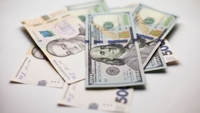 Ціни на валюту обвалилися: Скільки тепер коштує долар та євро у «ПриватБанку»