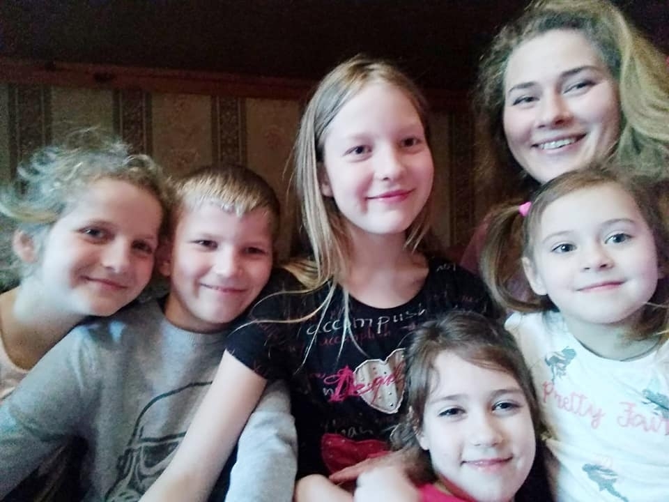 Людмила з Рівного і її діти, братик і сестрички