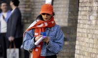 Як стильно носити шарф восени-взимку 2023-2024 (ФОТО)