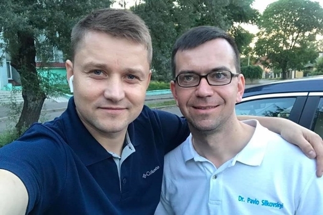 Олександр Третяк та Павло Сільковський під час виборчої кампанії в м. Рівне