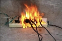Спалите хату: Які електроприлади не можна підключати через подовжувач