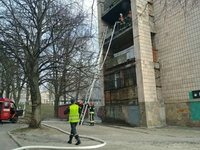 Пожежа у багатоповерхівці Рівного: евакуювали 5 мешканців будинку (ФОТО/ВІДЕО)