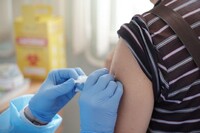 Двоє людей на Вінничині, які отримали повний курс вакцинації, померли від COVID-19