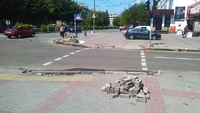 Біля «Сайгона» у м. Рівне розрили частину тротуару (ФОТО)