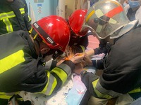 В обласну дитячу лікарню Рівного викликали рятувальників. Пацієнту (ФОТО/ВІДЕО)