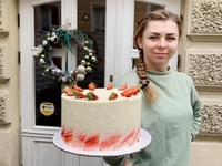 Від домашньої випічки до студії тортів: як українка відкрила власний бізнес у Польщі
