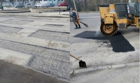 У Рівному розпочали ямковий ремонт вулиць (ФОТО)