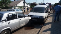 ДТП на Рівненщині: водія діставали рятувальники (ФОТО)