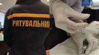 Рятувальників Рівненщини вакцинують від COVID-19 (ФОТО)