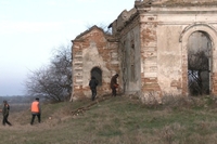 Занедбану каплицю-костел хочуть відновити у селі на Рівненщині (ФОТО)