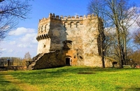 Екскурсії по-новому: замком на Рівненщині можна прогулятися без гіда