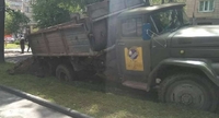 Відомо, чому автомобіль «Рівнеоблводоканалу» провалився в ґрунт на Київській (ФОТО)