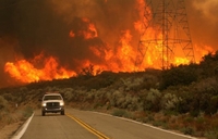 Канаду охопили жахливі лісові пожежі після 12 тисяч ударів блискавок (ФОТО)