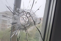 Прострелені вікна та кулі у квартирах – наслідки «розбірок» в Броварах (ФОТО)