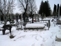 На Рівненщині чоловік обікрав могилу