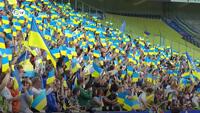 В росії зупинили показ футболу через український прапор
