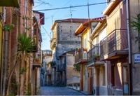 Будинки за 1 євро почали продавати в Італії (ФОТО)