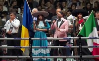 Відомий мексиканський боксер вийшов на бій під жовто-синім прапором. Але є нюанс