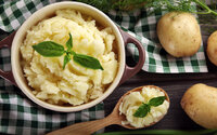 Замість молока і масла: що додати в картопляне пюре, щоб зробити його ще смачнішим?