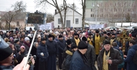 Варфоломій їздив до Москви, а прихильники РПЦ моляться під Здолбунівською РДА (ФОТО) 