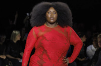 Пишна краса: мода весни-літа-2024 для жінок з формами (ФОТО)