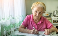 Відомо, які пенсії мають отримувати пенсіонери віком від 70 років