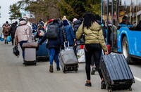 Поляки «на низькому старті»: як удари по інфраструктурі вплинули на потік біженців з України