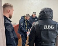 На Сарненщині викрили поліцейського, який «назбирав» з підприємців 35 000 грн хабарів